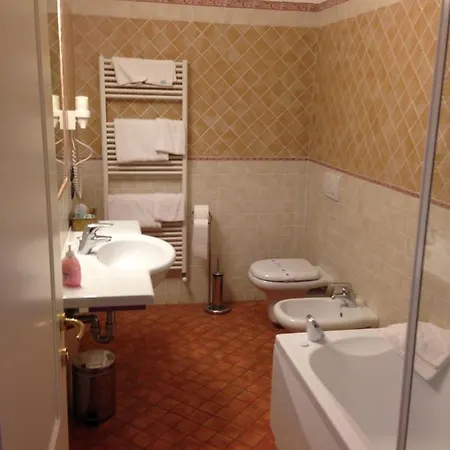 Hotel Barolo 호텔 3*