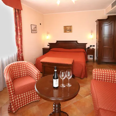 Otel Hotel Barolo 3*